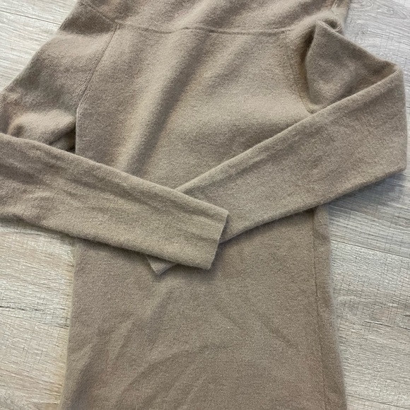 Alex Marie Sweater Small - Picture 2 of 3